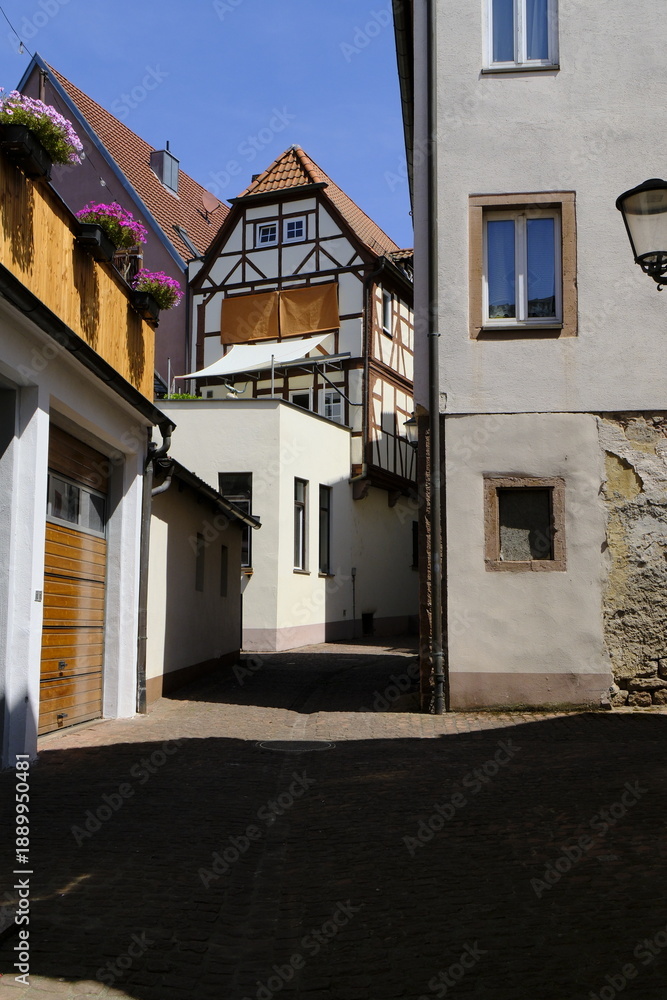 Obraz premium Die Altstadt von Gemünden am Main, Landkreis Main-Spessart, Unterfranken, Franken, Bayern, Deutschland