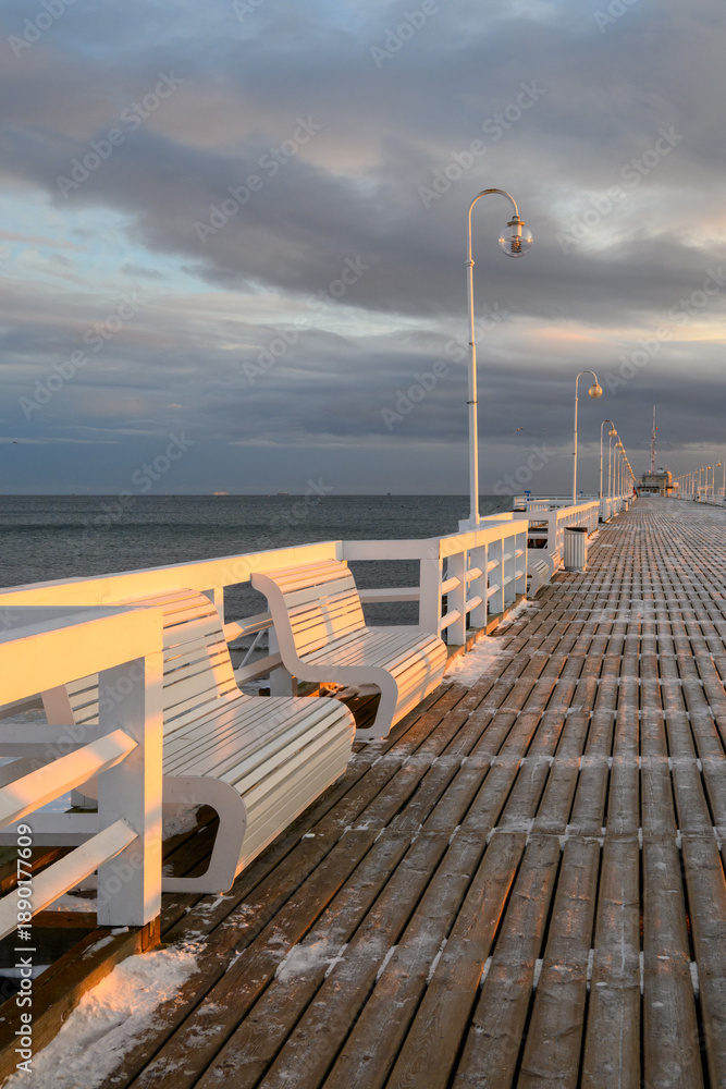Fototapeta premium The Sopot Pier in the city of Sopot. A frosty morning on the Baltic Sea