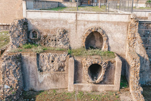 Tableau sur toile Ancient Roman Sewer and Drainage System Ruins