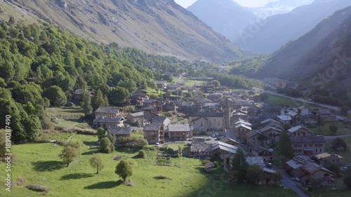 Drone Village de France en pierre montagne Bonneval sur Arc