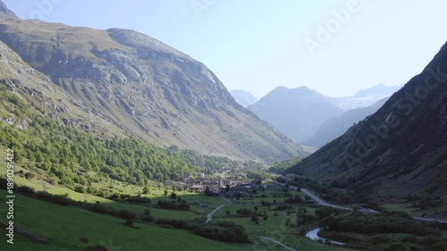 Drone Village de France en pierre montagne Bonneval sur Arc