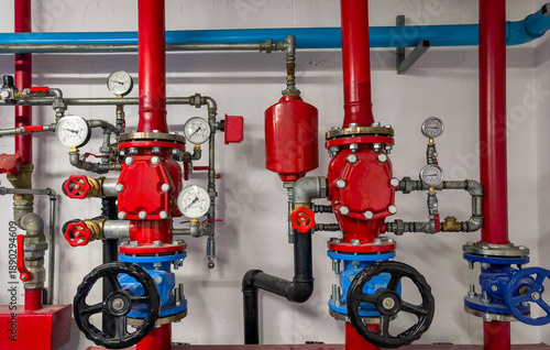 A component of a fire protection system, a control and signaling station for a sprinkler or hydrant network. A water and pressure system installation