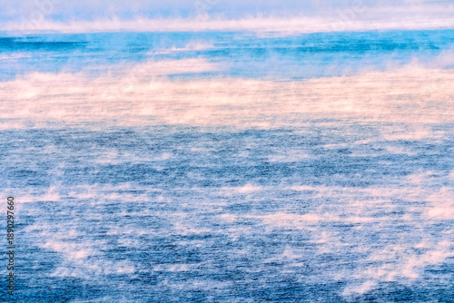 Foto Frost smoke on Lake Mjøsa, Norway, January 2026.