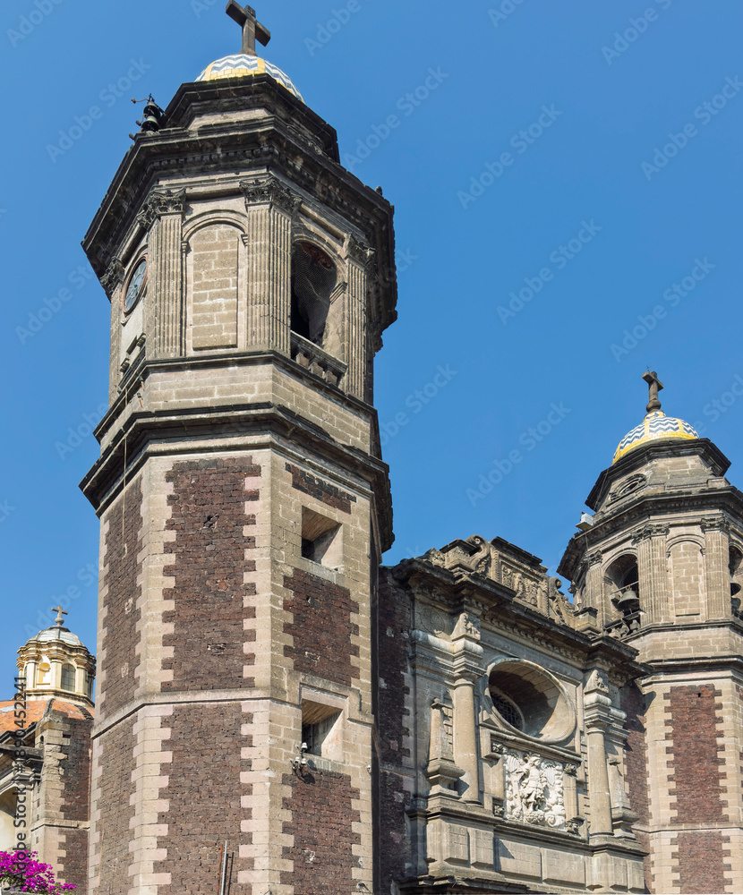 Fototapeta premium Cathedral Mexico City Parroquia San miguel Arcangel