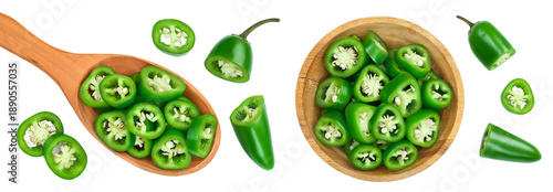 Billede på lærred sliced jalapeno pepper in wooden bowl isolated on white background