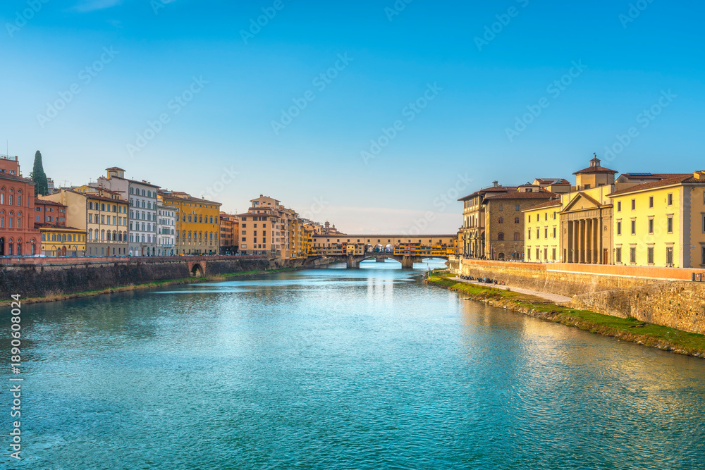 Obraz premium Ponte Vecchio and Arno River Cityscape in Florence, Italy