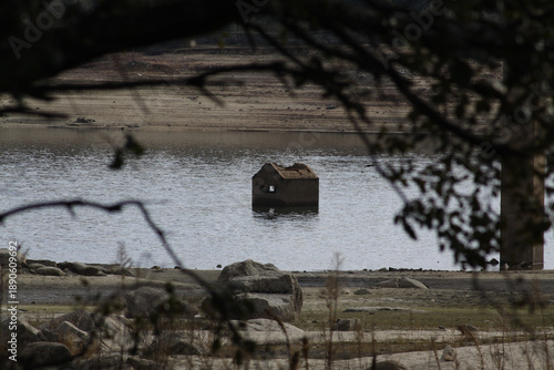 Valokuva sunken tower