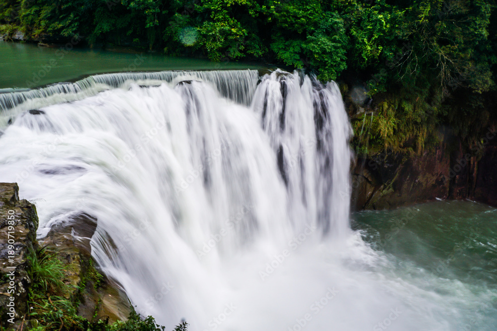 Obraz premium 台湾十分の十分瀑布