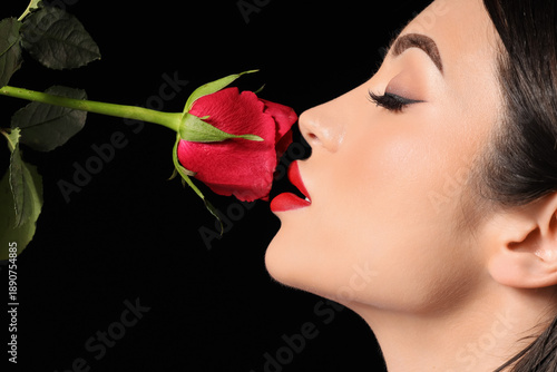 Beautiful young elegant wom...