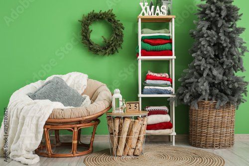 Shelving unit with winter c...