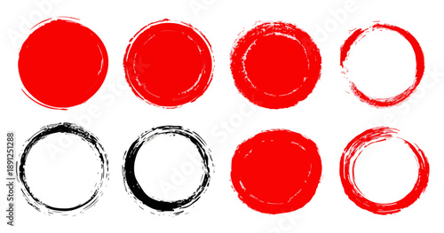 Coleção de oito selos e molduras circulares grunge vermelhas e pretas com textura de pincelada, ideais para design gráfico transparente.