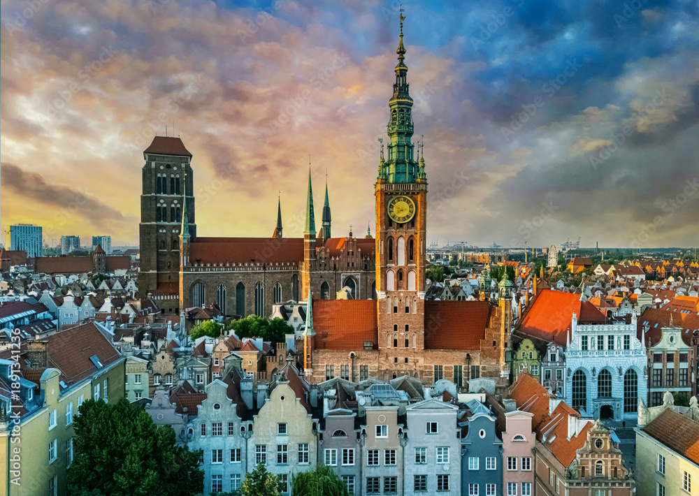 Fototapeta premium Architecture of old town in Gdansk with Main City Hall, Poland
