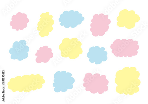 モクモクした雲の手描きイラスト1（カラー）