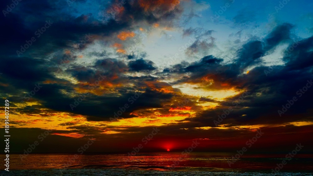Fototapeta premium sunset over the sea