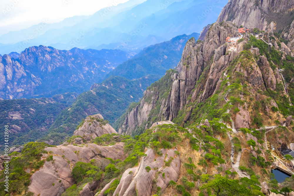 Fototapeta premium Yellow Mountain Top Scenery in Anhui, China (Asia)