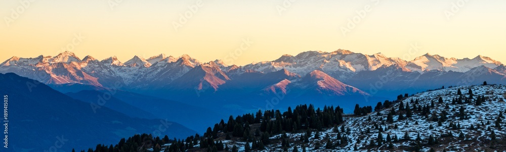 Fototapeta premium Panorama of Passo Giau in the Dolomites mountains during autumn sunrise