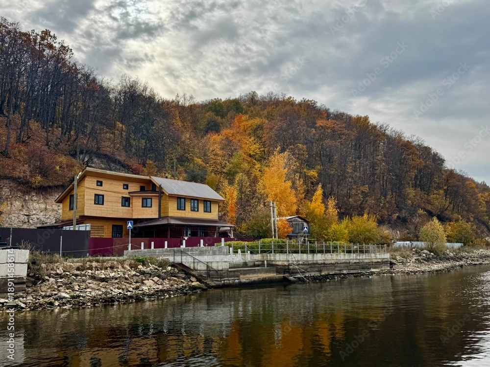 Fototapeta premium autumn on the river