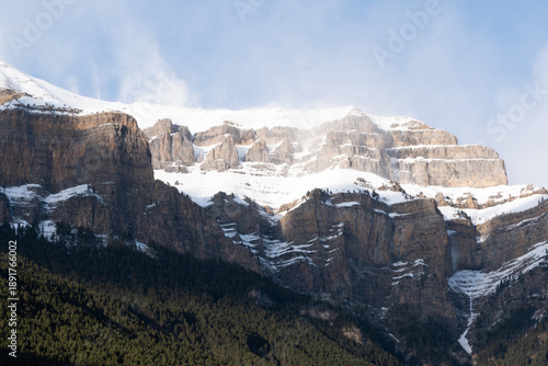Paisajes nevados de Ordesa y Monte Perdido