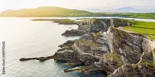 Фотография Kerry Cliffs, widely accepted as the most spectacular cliffs in County Kerry, Ireland