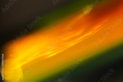 Foto prism light refraction and neon light streaks