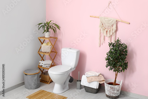 Toilet bowl, shelving unit,...