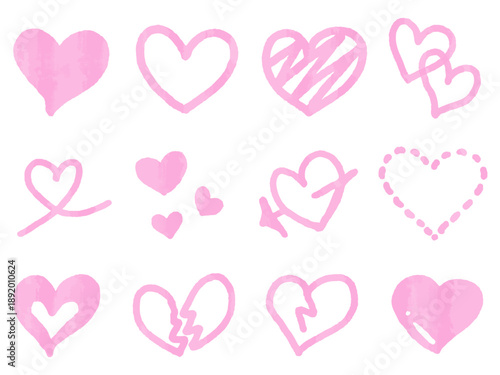 淡いピンクの手描きハートアイコンセット 恋愛や感情表現に使えるラフスケッチ風ベクターイラスト 透過背景/Soft Pink Hand Drawn Heart Icon Set for Love and Emotional Expression Sketch Style Vector Illustration on Transparent Background
