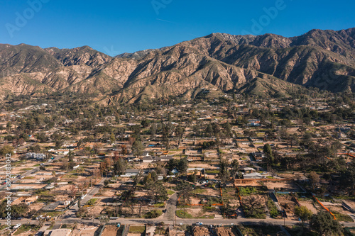 Foto Drone view of empty lots of homes left behind from the Eaton fire, Pacific Palisades