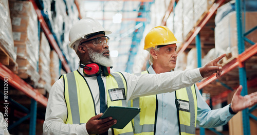 Foto Tablet, men and supply chain employees in warehouse with information for online order with shipping