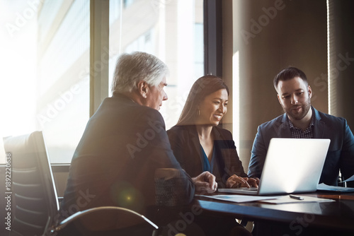 Fotografie Business, people and happy with laptop in meeting for case preparation, trial feedback or planning