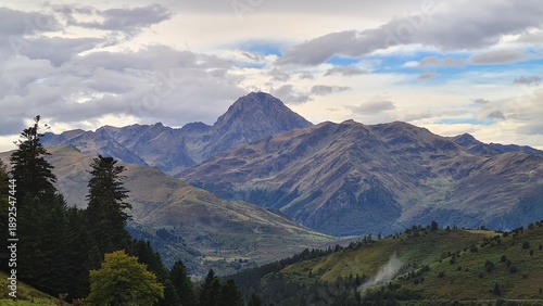 Tableau sur toile Le pic du Midi de Bigorre vu depuis le col de Peyresourde (Hautes-Pyrénées)