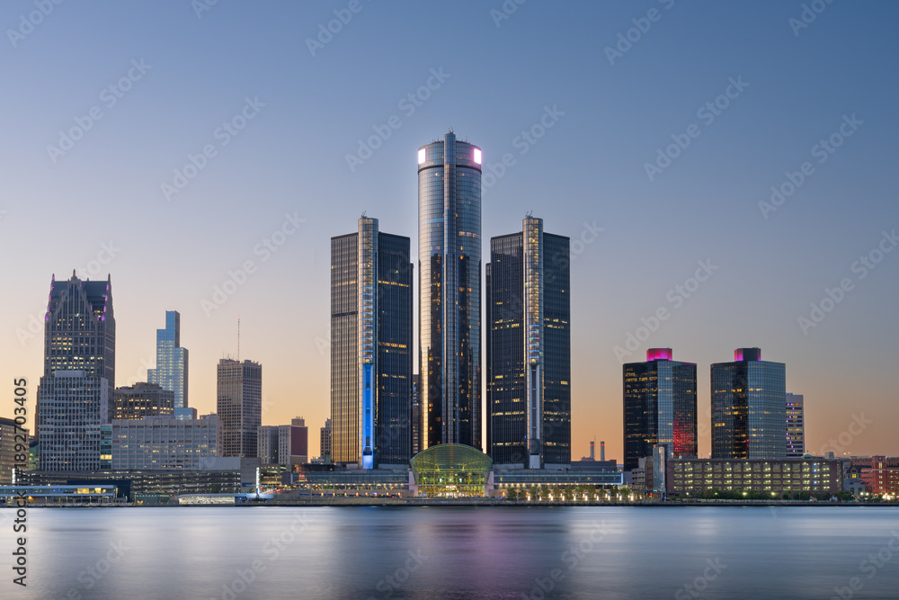 Fototapeta premium Detroit, Michigan, USA Skyline on the Detroit River