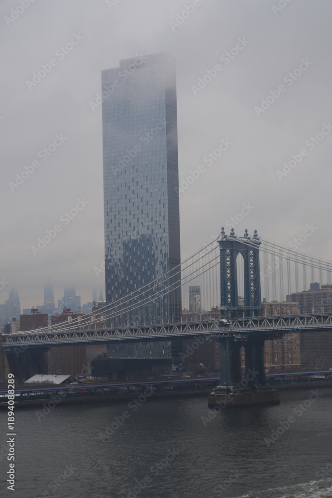 Obraz premium Manhattan Bridge in winter