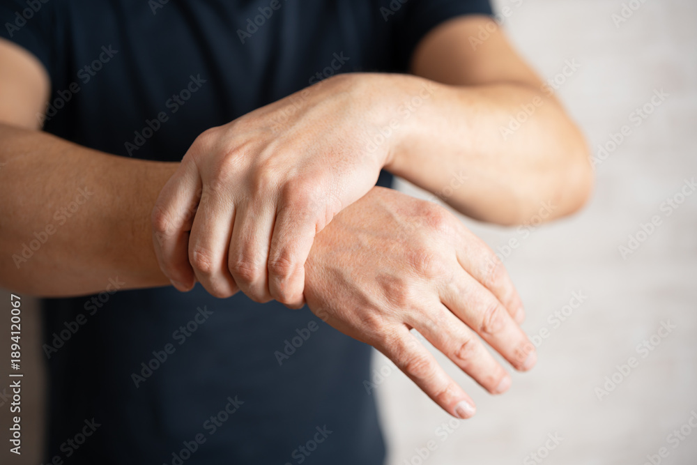 Fototapeta premium Carpal tunnel syndrome, wrist pain