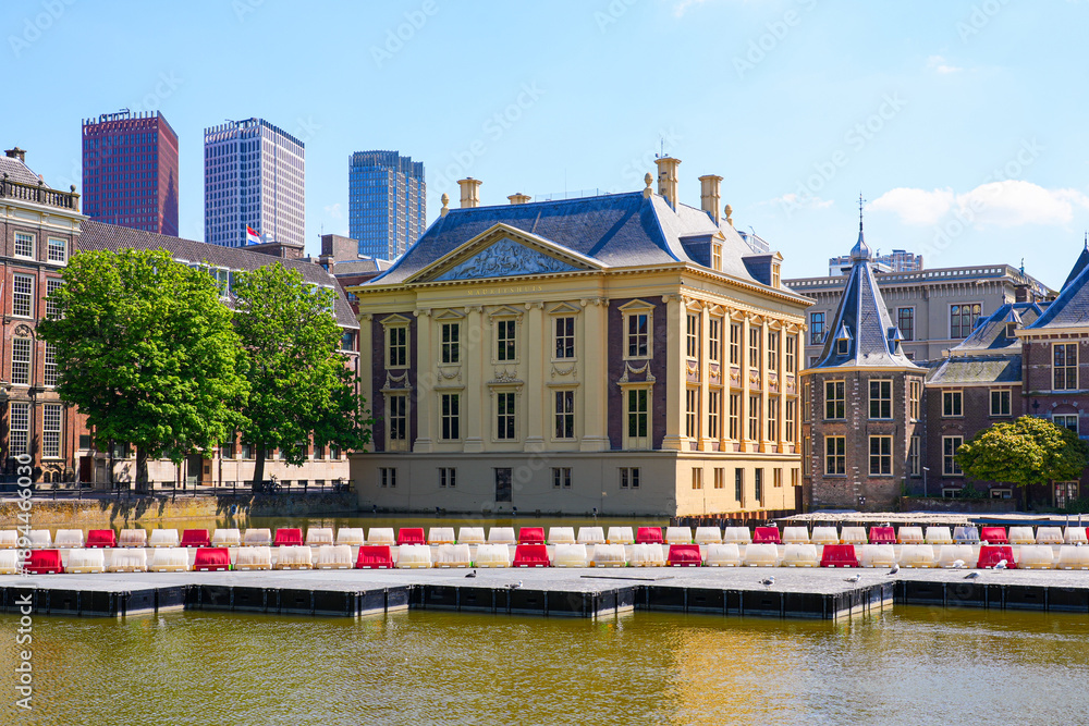 Obraz premium Classic Dutch architecture of the Mauritshuis art gallery in The Hague (Den Haag), South Holland, The Netherlands