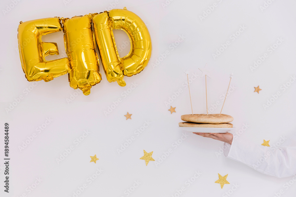 Obraz premium Celebrating eid with traditional sweets