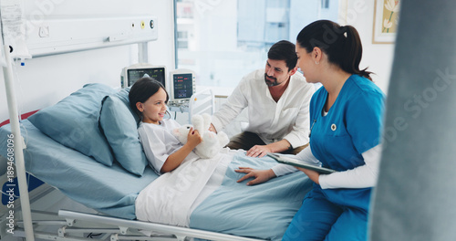 Tableau sur toile Happy, child and nurse with tablet, hospital and woman with health report on website, help and care