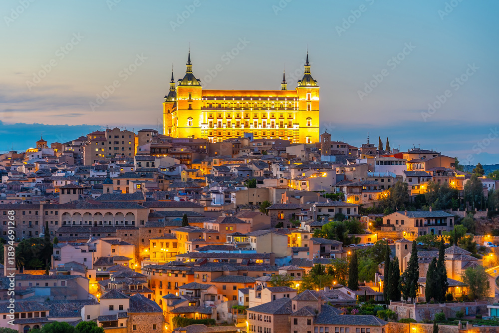 Obraz premium Toledo city skyline, cityscape of Spain