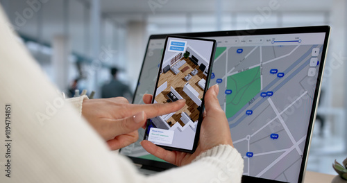 Bild auf Leinwand Real Estate Engineer Utilizing CAD Software