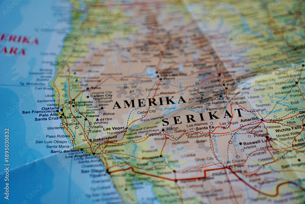 Obraz premium view map of United States of America, on geographical map of America
