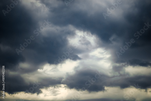 Εκτύπωση καμβά dark blue storm clouds