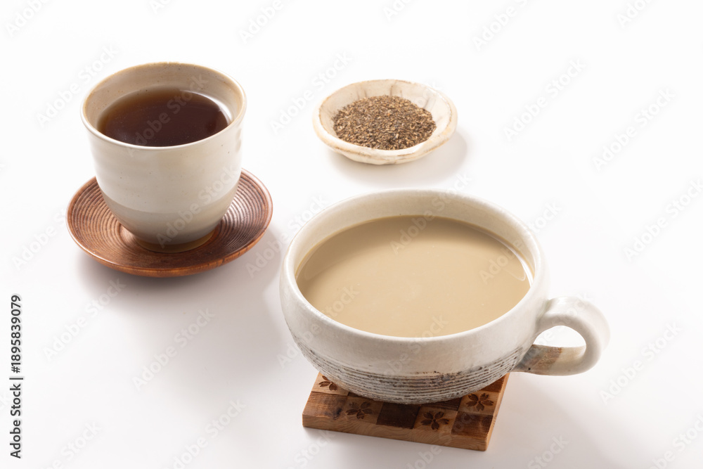 Obraz premium ホット ほうじ茶ラテ