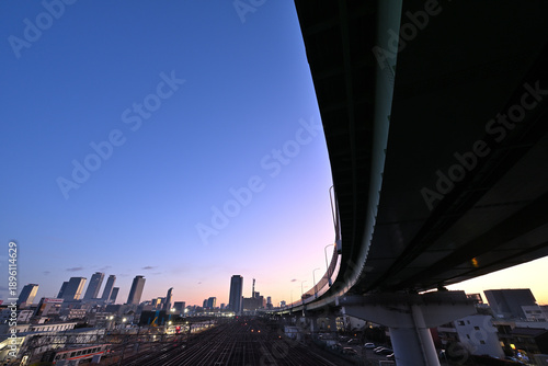 黄金陸橋から見る名古屋駅の高層ビル群