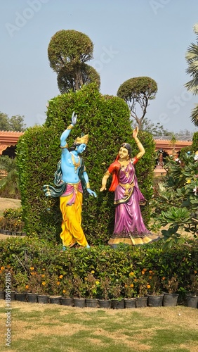 statue of a radhe krishna