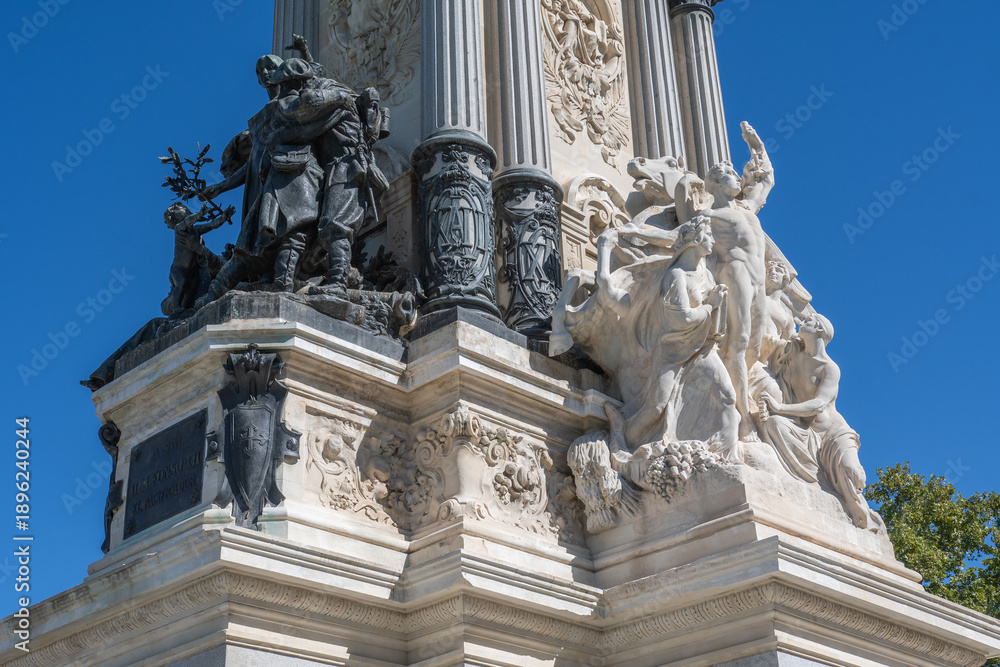 Obraz premium Madrid, Spain: Monument to Alfonso XII , Retiro Park