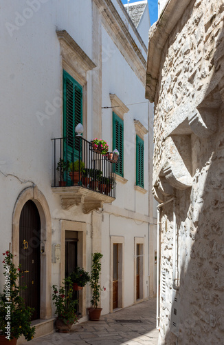 Puglia - Tra antichi vicoli e balconi fioriti