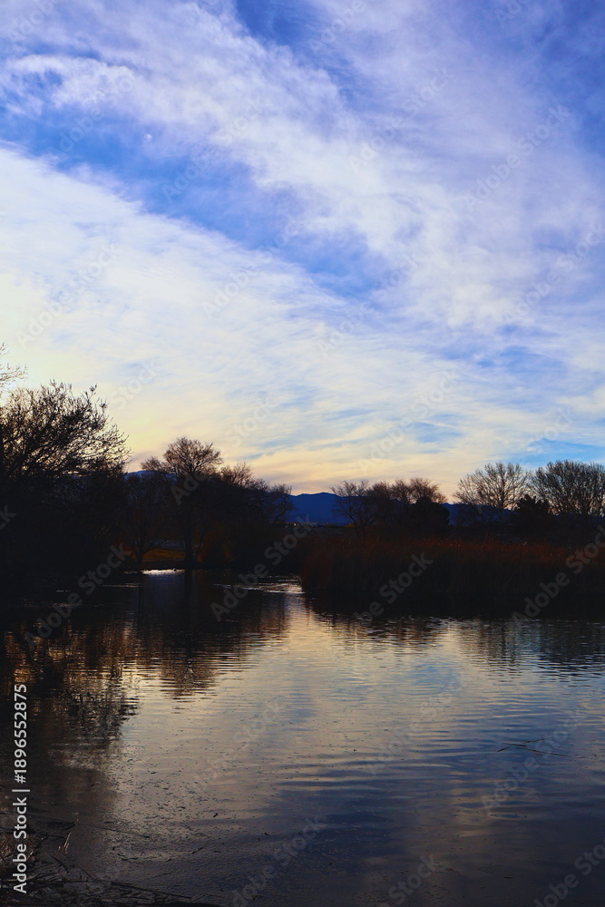 Fototapeta premium Serene Waters at Sunset