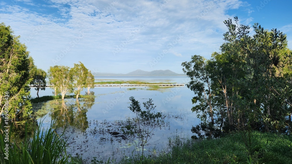 Obraz premium Lake Proserpine Panorama in Queensland, Australia