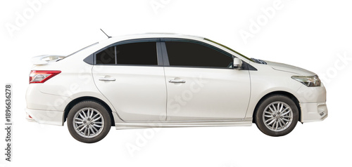 Foto Right side view of white sports sedan car isolated with clipping path in png fil