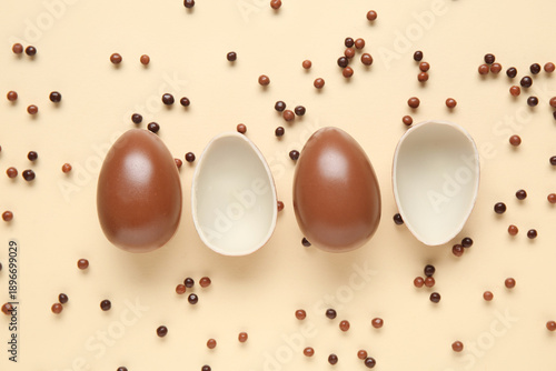 Sweet chocolate eggs and sc...