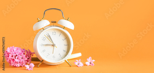 Alarm clock with hyacinth f...
